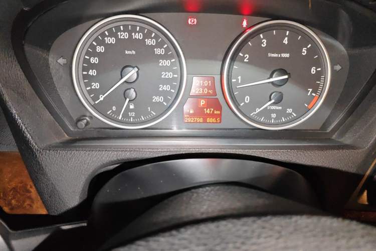 Used BMW X5 2011 xDrive35i Leading Model Odometer Close Up