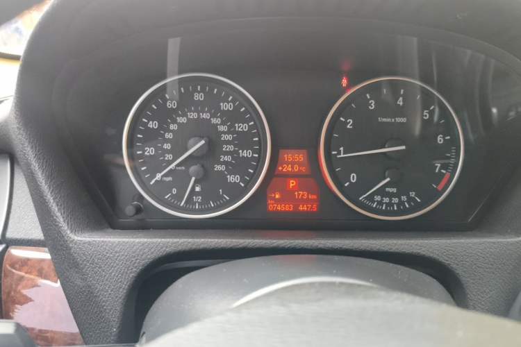 Used BMW X5  Odometer Close Up
