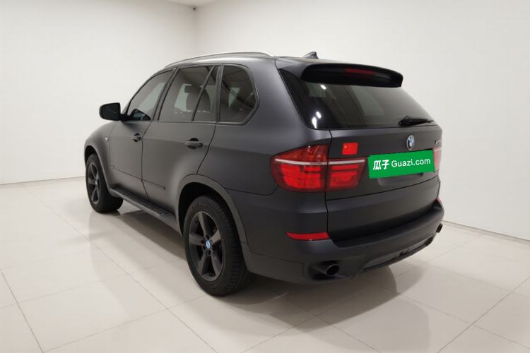 Used BMW X5 2011 xDrive35i Luxury Model Rear Left 45 Deg