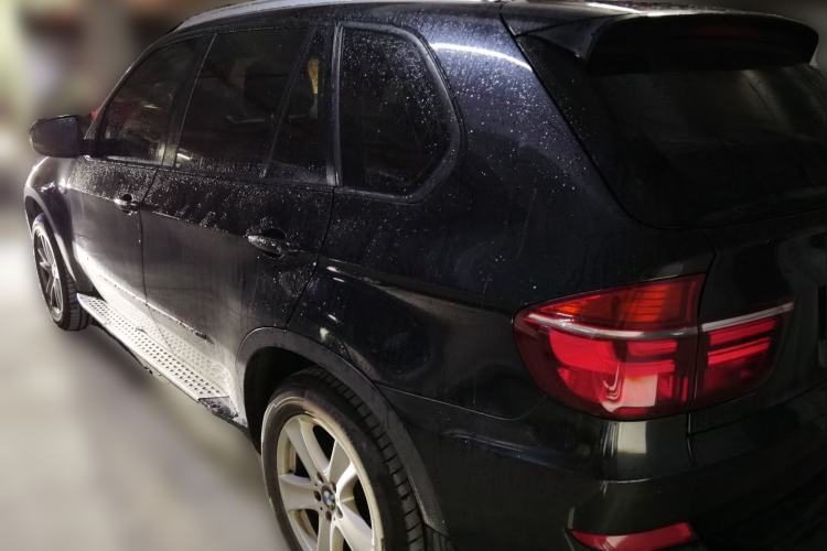 Used BMW X5 2011 xDrive35i Leading Model Rear Left 45 Deg