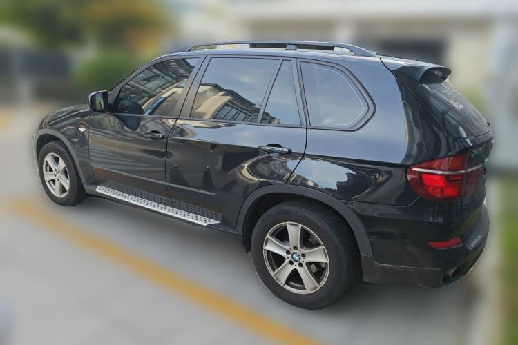 Used BMW X5 2011 xDrive35i Leading Model Rear Left 45 Deg