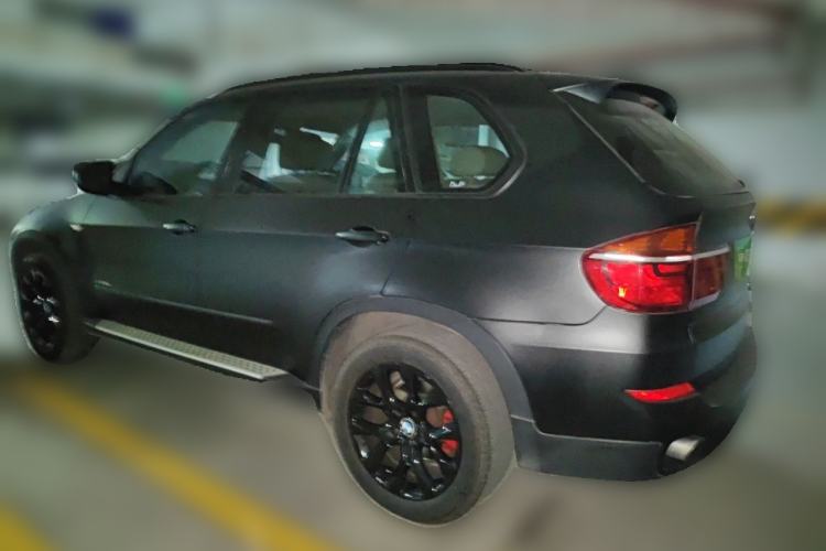 Used BMW X5 2011 xDrive35i Luxury Model Rear Left 45 Deg