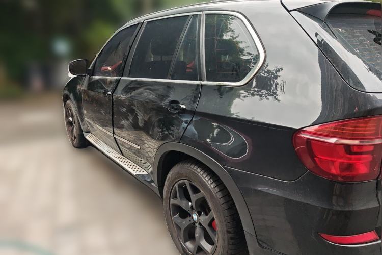 Used BMW X5 2011 xDrive35i Leading Model Rear Left 45 Deg