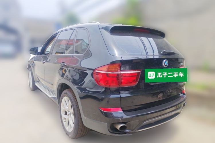Used BMW X5 2011 xDrive35i Luxury Model Rear Left 45 Deg
