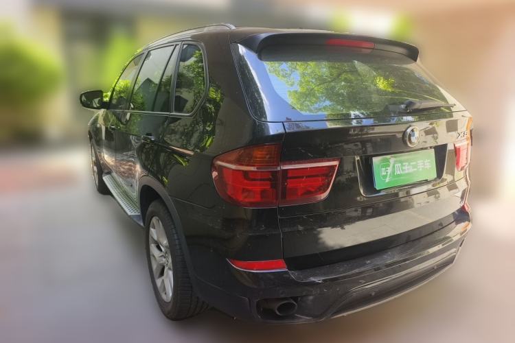Used BMW X5 2011 xDrive35i Luxury Model Rear Left 45 Deg