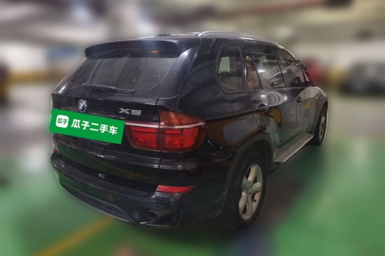 Used BMW X5 2011 xDrive35i Luxury Model Rear Right 45 Deg