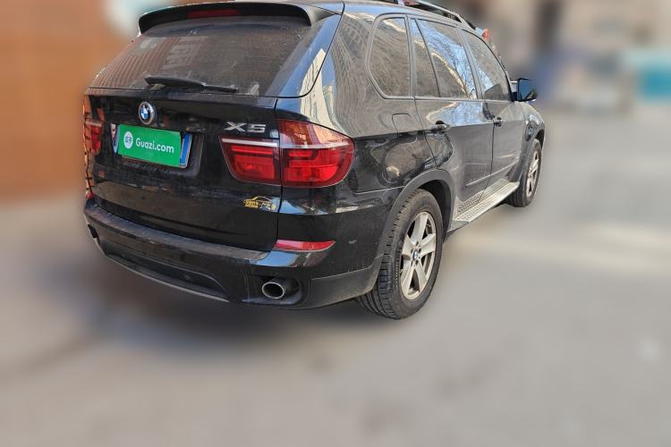 Used BMW X5 2011 xDrive35i Leading Model Rear Right 45 Deg