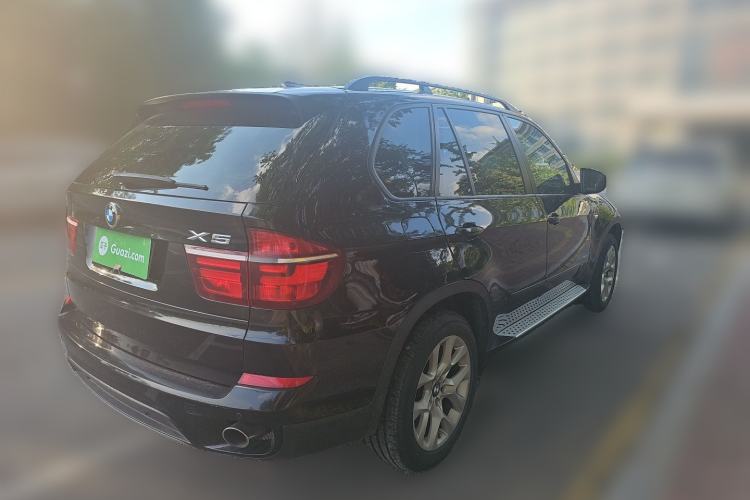 Used BMW X5 2011 xDrive35i Luxury Model Rear Right 45 Deg