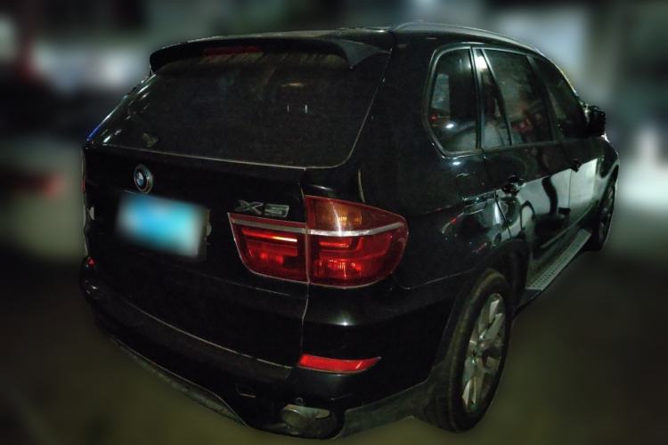 Used BMW X5 2011 xDrive35i Luxury Model Rear Right 45 Deg