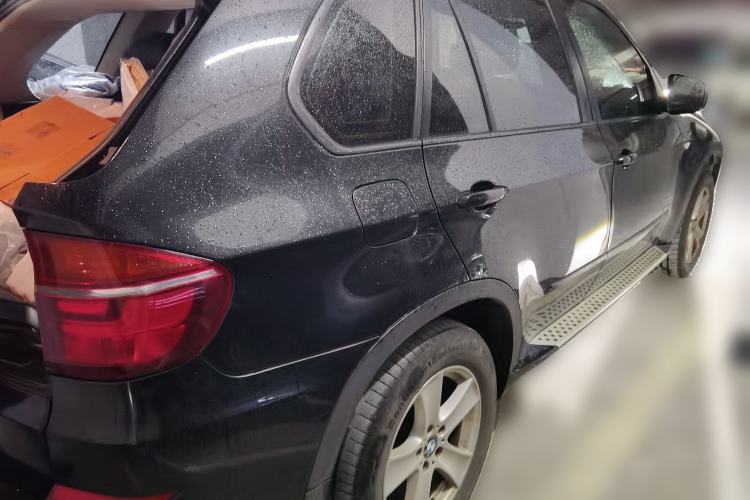 Used BMW X5 2011 xDrive35i Leading Model Rear Right 45 Deg