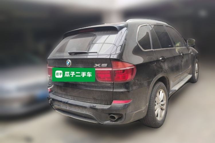Used BMW X5 2011 xDrive35i Luxury Model Rear Right 45 Deg