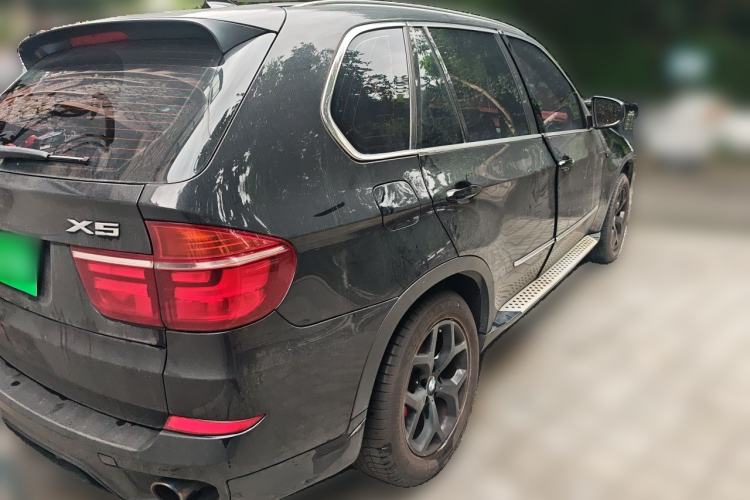 Used BMW X5 2011 xDrive35i Leading Model Rear Right 45 Deg