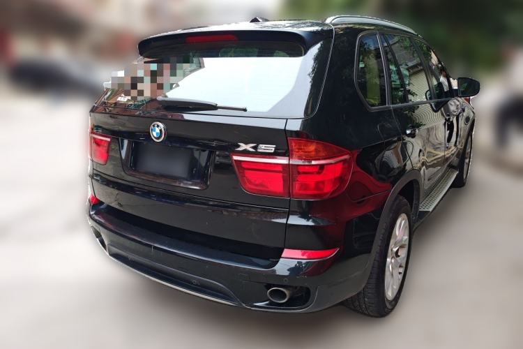 Used BMW X5 2011 xDrive35i Luxury Model Rear Right 45 Deg