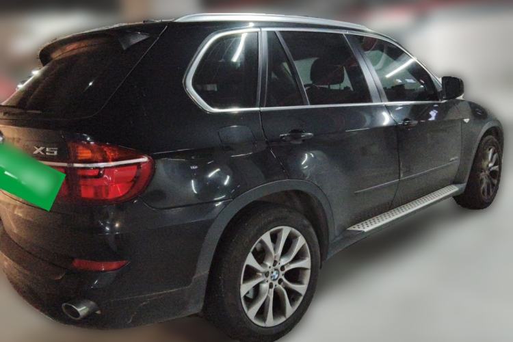 Used BMW X5 2011 xDrive35i Leading Model Rear Right 45 Deg