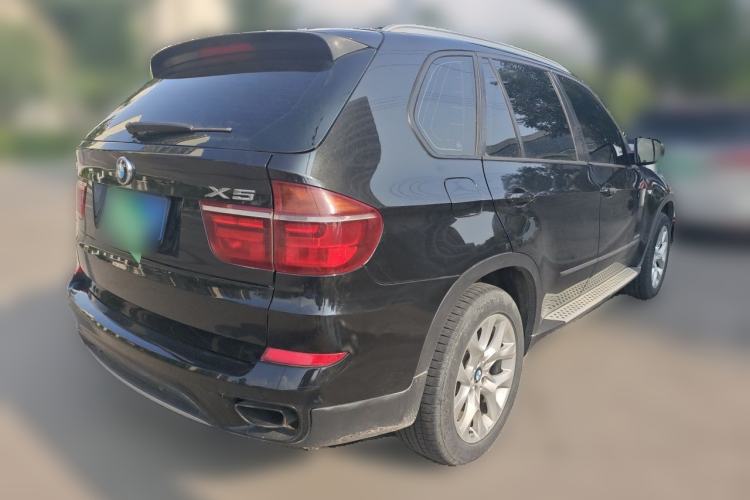 Used BMW X5 2011 xDrive35i Luxury Model Rear Right 45 Deg