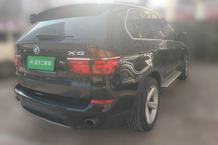 Used BMW X5 2011 xDrive35i Leading Model Rear Right 45 Deg