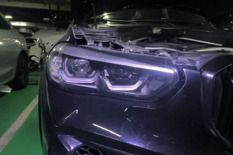 Used BMW X5  Right Front Headlight
