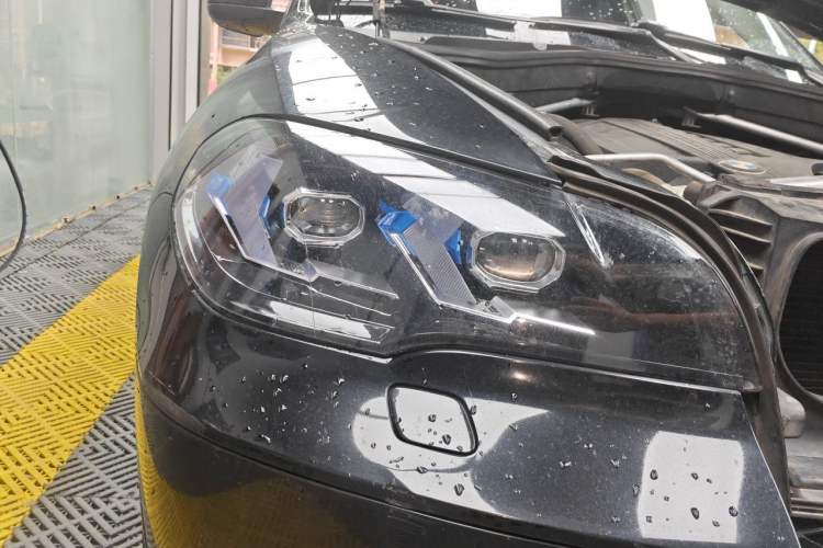 Used BMW X5  Right Front Headlight