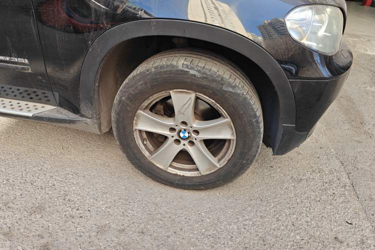 Used BMW X5 2011 xDrive35i Leading Model Right Front Wheel Hub