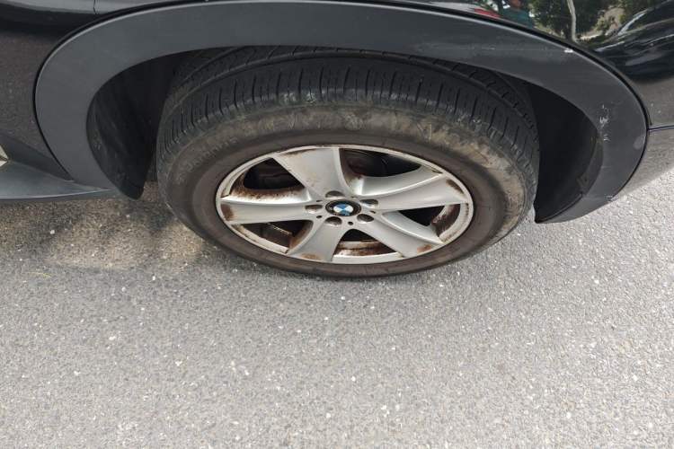 Used BMW X5 2011 xDrive35i Leading Model Right Front Wheel Hub