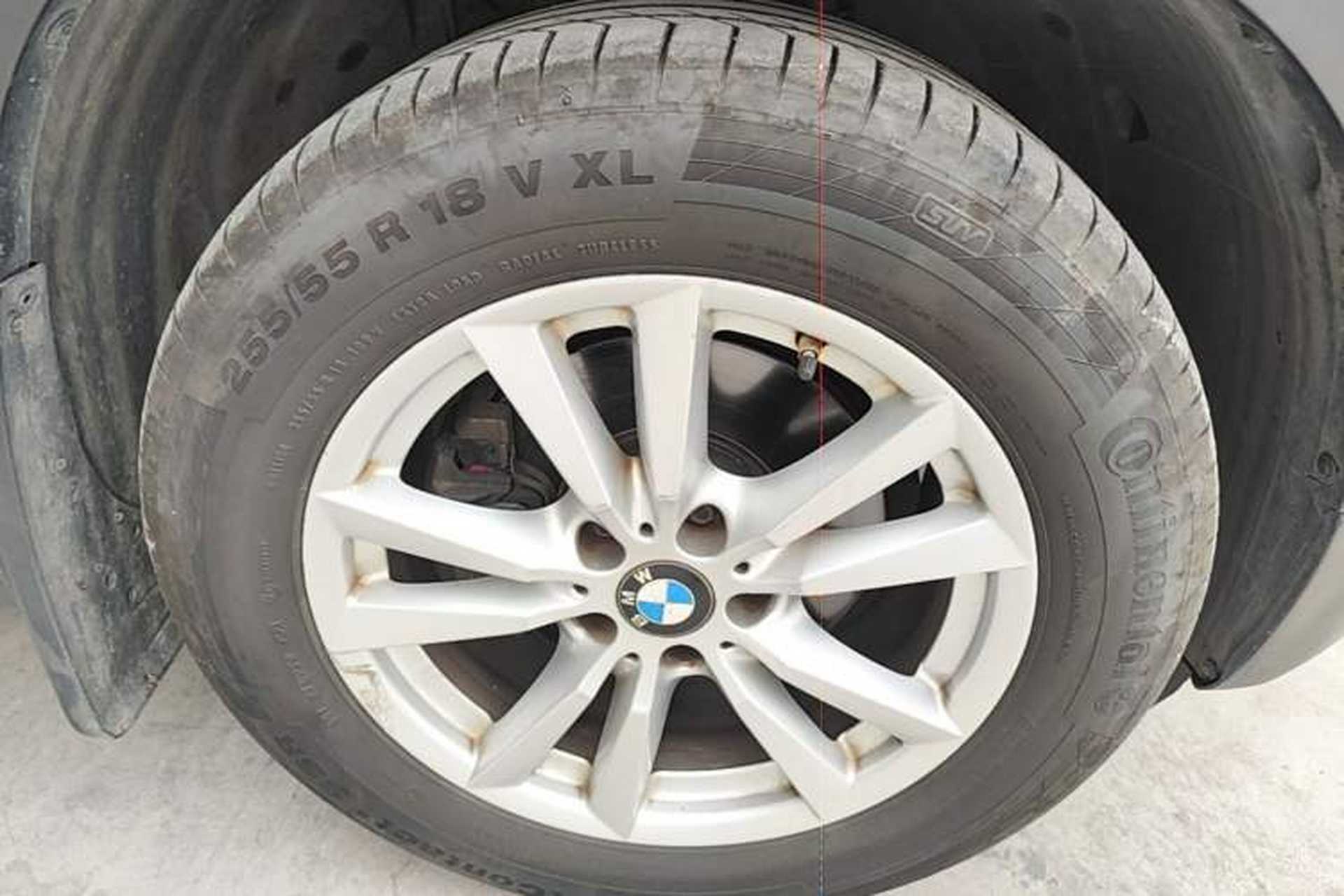 Used BMW X5 2011 xDrive35i Leading Model Right Front Wheel Hub