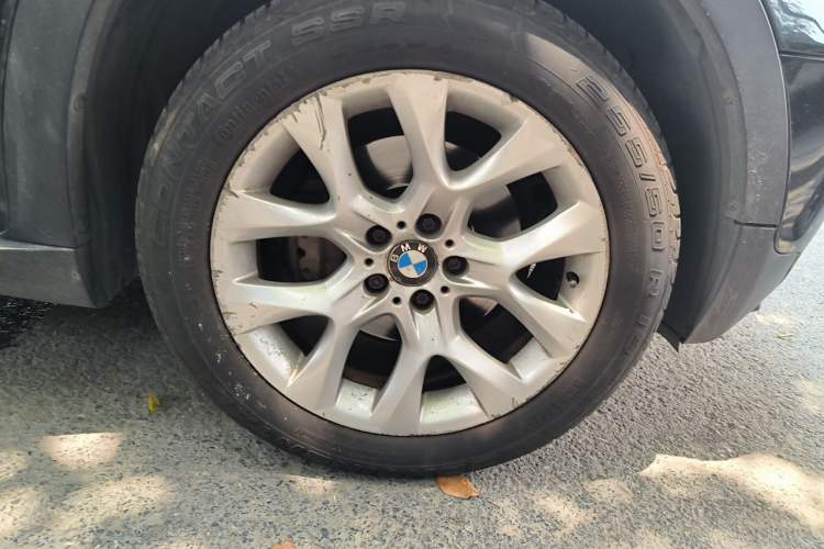 Used BMW X5 2011 xDrive35i Luxury Edition Right Front Wheel Hub