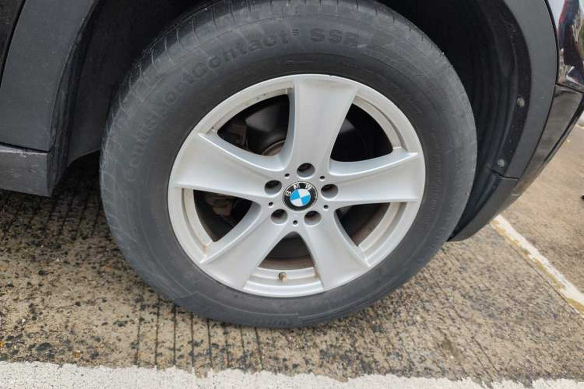 Used BMW X5 2011 xDrive35i Leading Model Right Front Wheel Hub