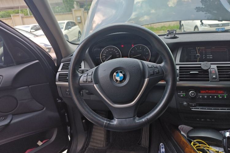 Used BMW X5 2011 xDrive35i Leading Model Steering Wheel
