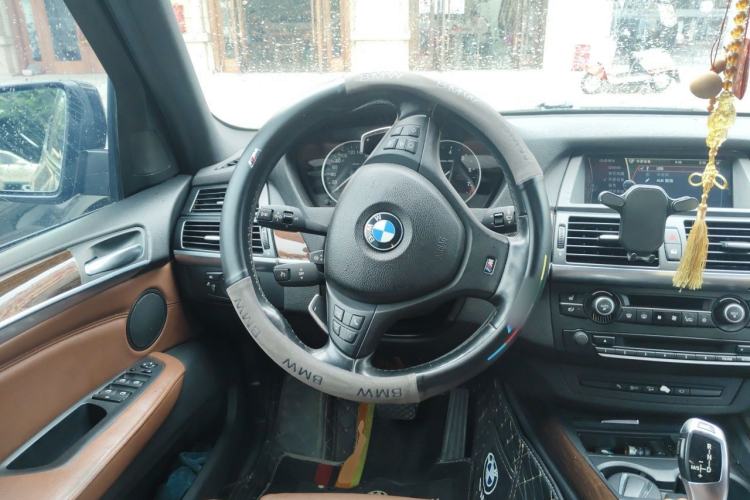 Used BMW X5 2011 xDrive50i Luxury Model Steering Wheel