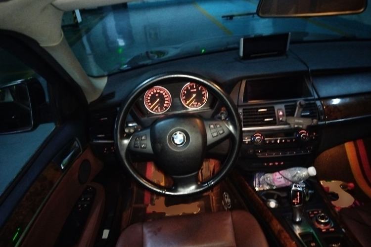 Used BMW X5 2011 xDrive35i Leading Model Steering Wheel
