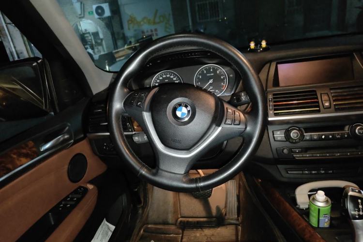 Used BMW X5 2011 xDrive35i Luxury Model Steering Wheel