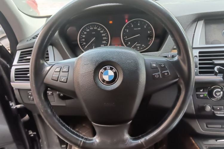 Used BMW X5 2011 xDrive35i Leading Model Steering Wheel
