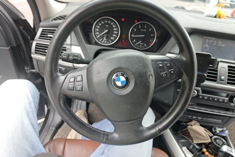 Used BMW X5 2011 xDrive35i Leading Model Steering Wheel