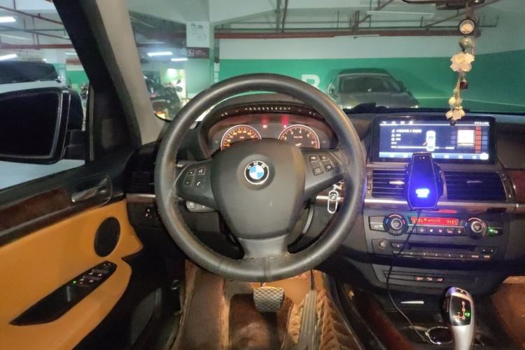 Used BMW X5 2011 xDrive35i Leading Model Steering Wheel