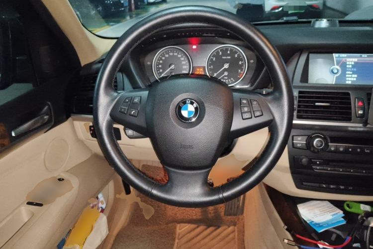 Used BMW X5 2011 xDrive35i Leading Model Steering Wheel