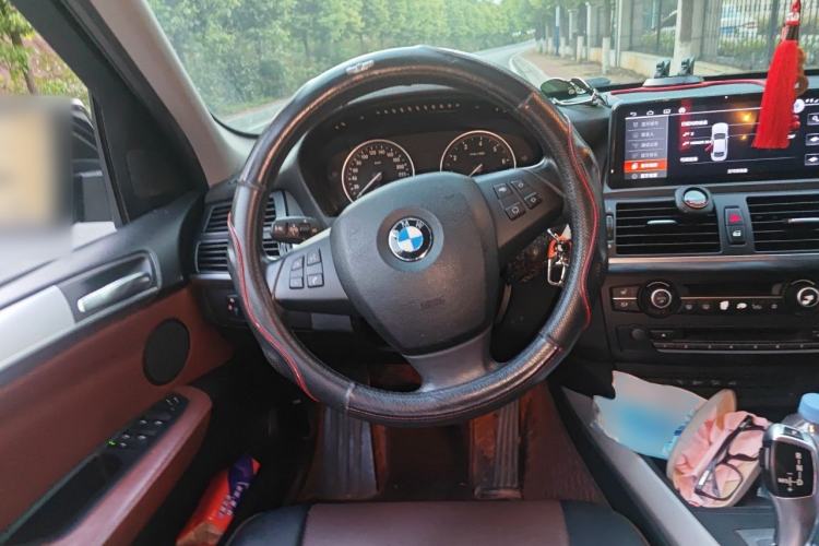 Used BMW X5 2011 xDrive35i Leading Model Steering Wheel