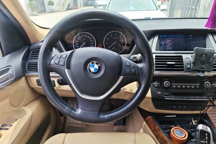 Used BMW X5 2011 xDrive35i Luxury Model Steering Wheel