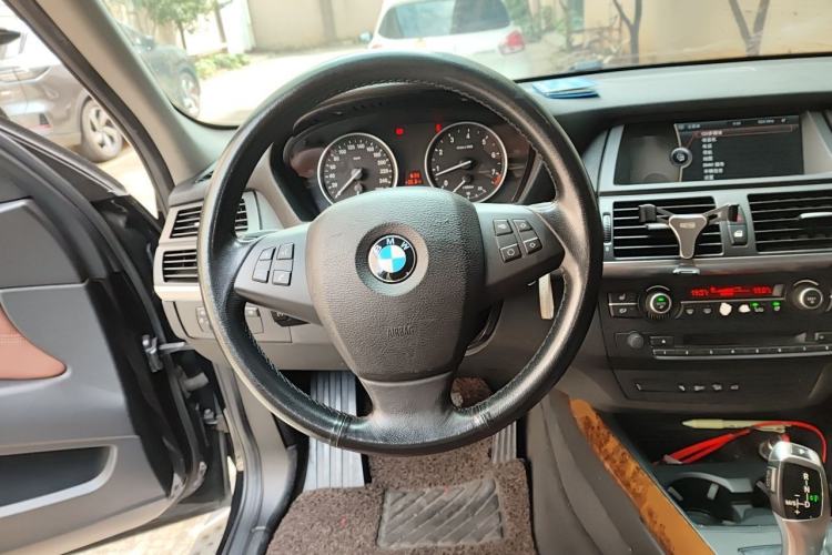 Used BMW X5 2011 xDrive35i Leading Model Steering Wheel