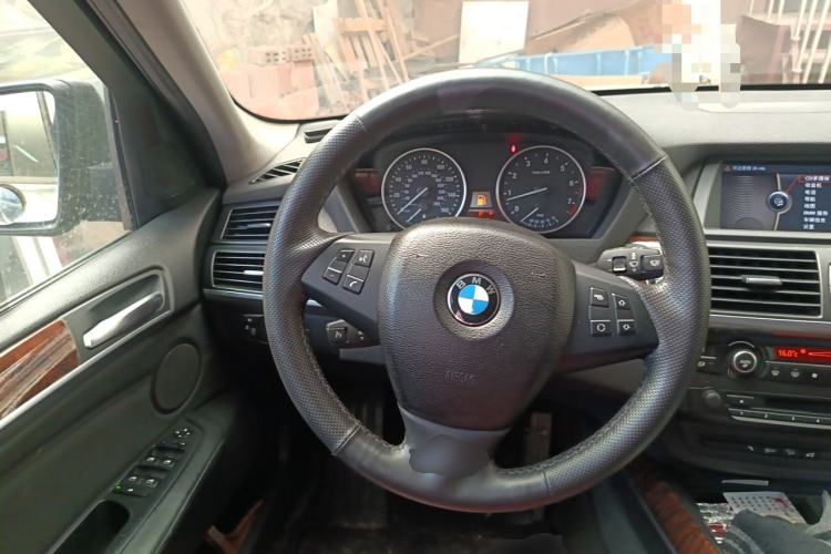Used BMW X5 2011 xDrive35i low-power version U.S. specification Steering Wheel