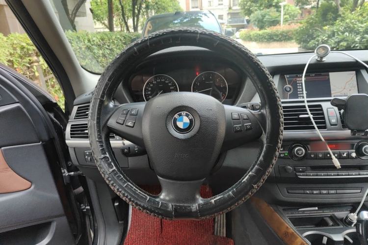 Used BMW X5 2011 xDrive35i Leading Model Steering Wheel