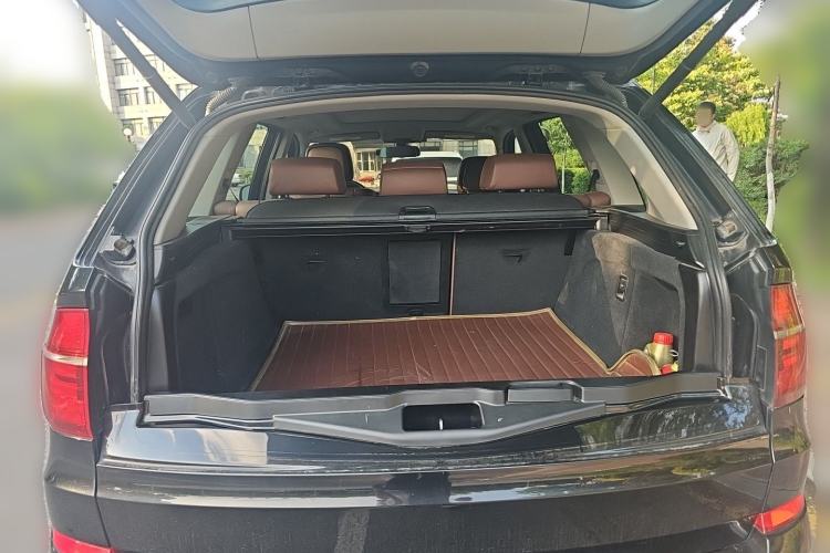 Used BMW X5 2011 xDrive35i Luxury Model Trunk
