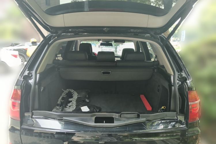 Used BMW X5  Trunk