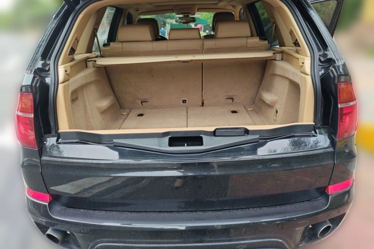 Used BMW X5 2011 xDrive35i Luxury Model Trunk