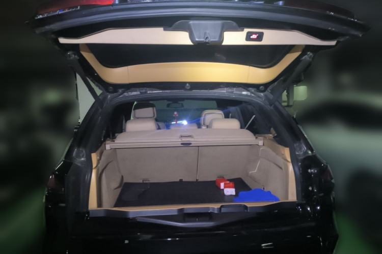 Used BMW X5  Trunk