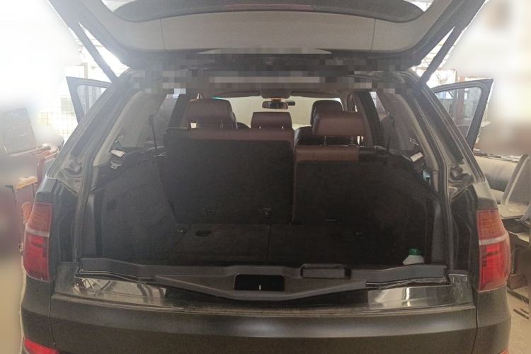 Used BMW X5 2011 xDrive35i Luxury Model Trunk