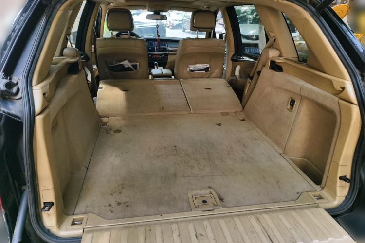 Used BMW X5 2011 xDrive35i Leading Model Trunk