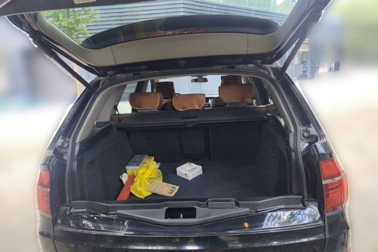Used BMW X5 2011 xDrive35i Leading Model Trunk