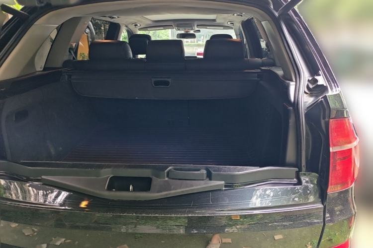 Used BMW X5  Trunk