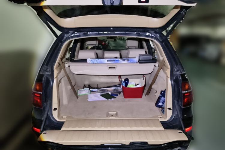 Used BMW X5 2011 xDrive35i Leading Model Trunk