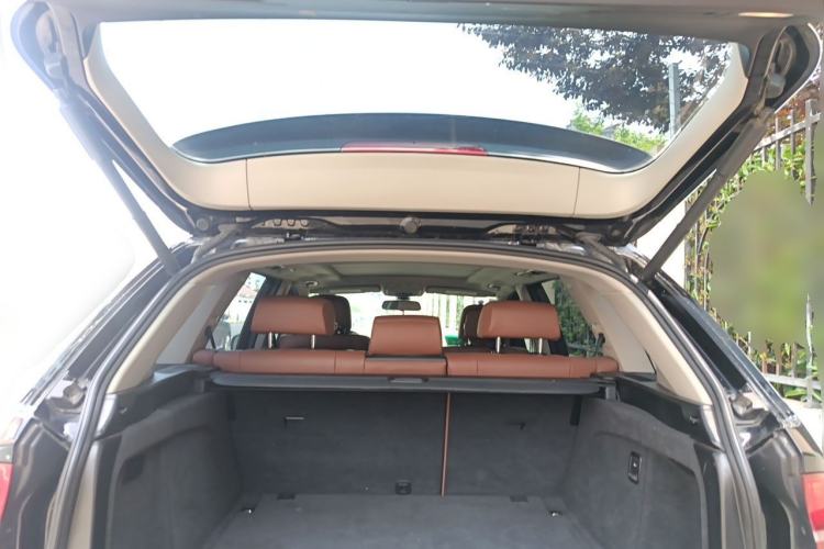 Used BMW X5 2011 xDrive35i Leading Model Trunk